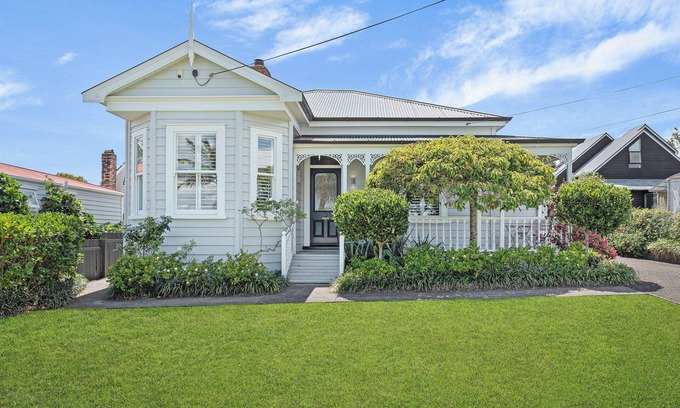 Devonport House | Bespoke Stays - Holiday Haven