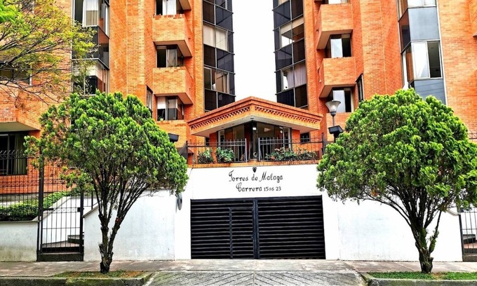 Pereira Apartment | BEST Area of City. By Mall. FREE Parking. No Fees.