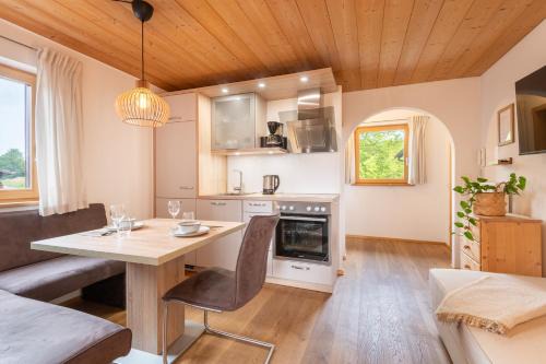 Hopferau Apartment | Best Butler: Studio Apartment *Balkon*Küche*Parken