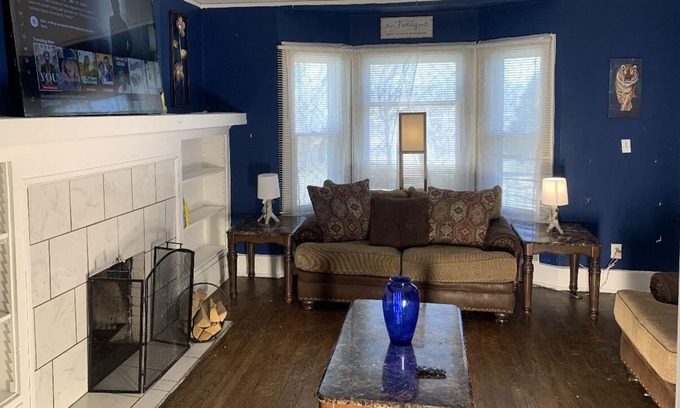 Jefferson Chalmers Apartment | Best Housing Choice