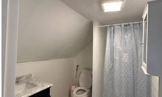 Sloan House | Best in Buffalo and Cheap