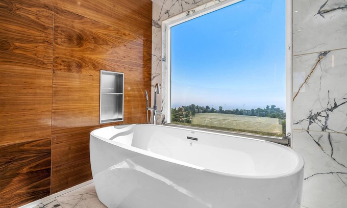 Hollywood Hills West House | "Best Jet Liner Views" in LA on "Staycation" show Dogs Ok