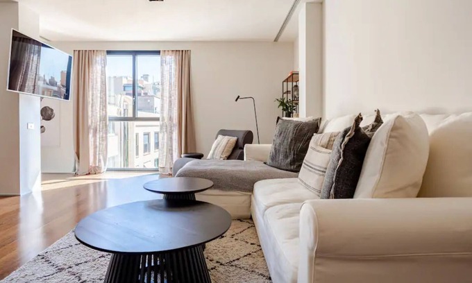 Eixample Apartment | Best Location Apartment, in the Most Luxurious Street in Barcelona