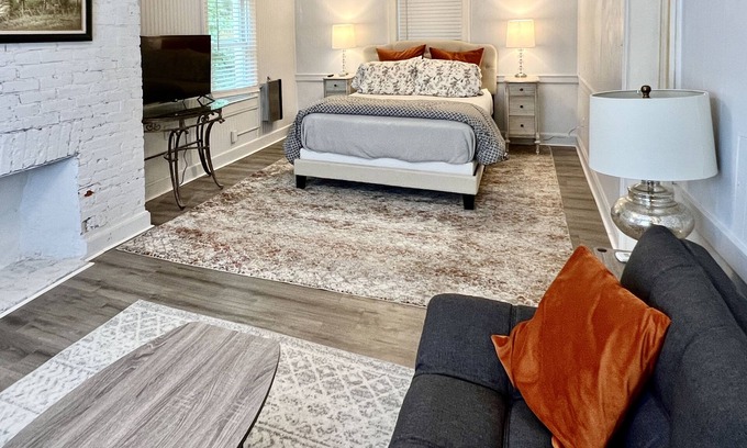 Harpers Ferry Apartment | Best location! The Iron Horse @ historic 1799 Inn