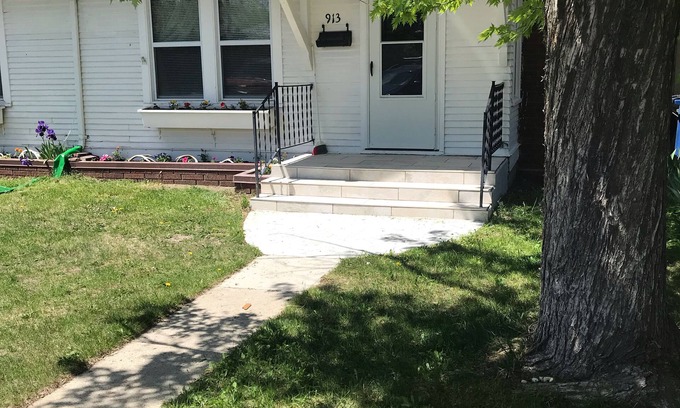 Cody House | Best Location