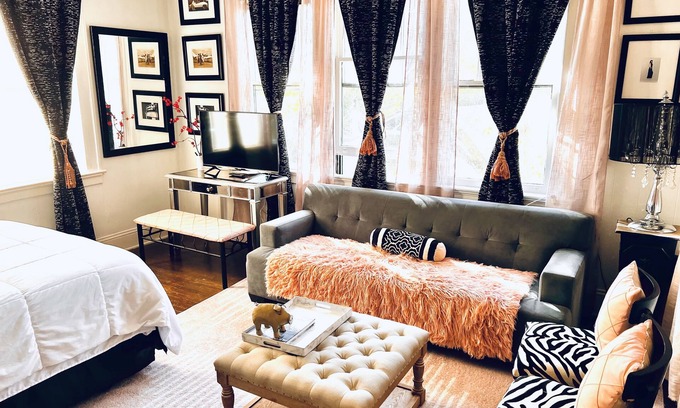 Poncey-Highland Apartment | Best location Vintage Studio -with parking spot