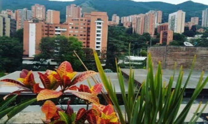 Las Lomas I Apartment | BEST! Luxury Penthouse! 6 min Walk to All, 5 Stars!