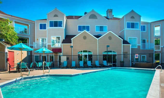 Westborough House | Best Place To Stay in Westborough! Free Parking, Onsite Pool, Pet-friendly