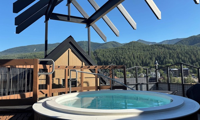 Kellogg Condo | Best private outdoor space at Silver!