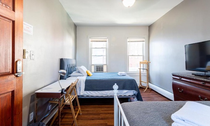 Ironbound District House | Best Room To Visit NYC-Subway Access