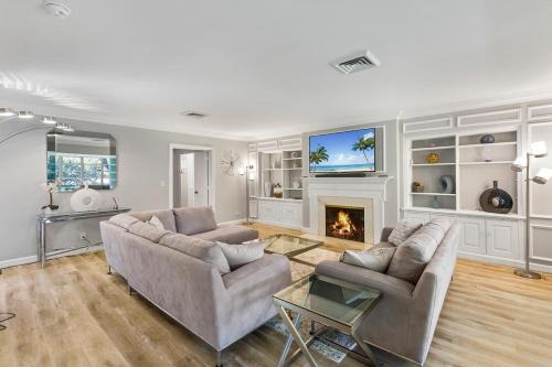 Harbor Beach House | Best Spot Lauderdale Beach, Eats and Las Olas