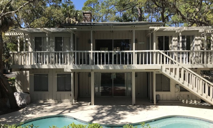 Oceanside House | BEST VALUE ON THE BEACH IN SEA PINES!nALMOST OCEANFRONT!