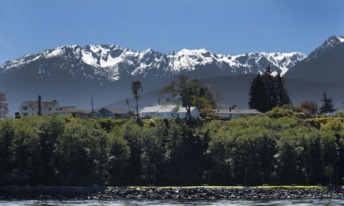 Port Angeles House | Best View in Port Angeles: The Bluff House
