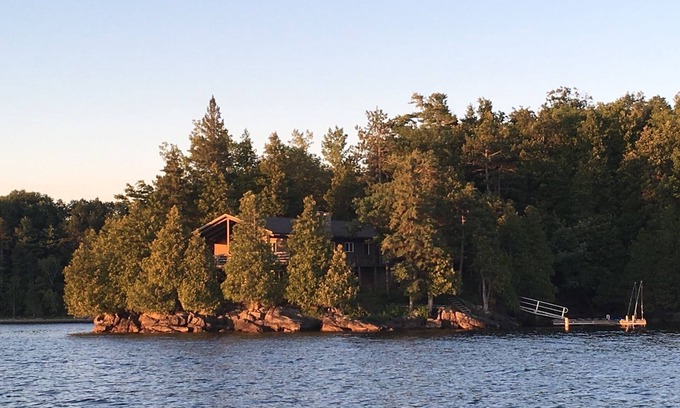 Colchester House | Best View on Malletts Bay