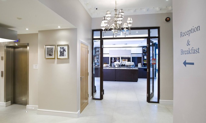 Chiswick Hotel | Best Western Chiswick Palace & Suites