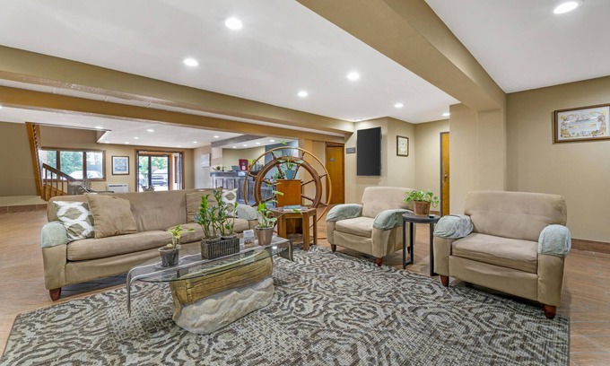 Sturgeon Bay Hotel | Best Western Maritime Inn