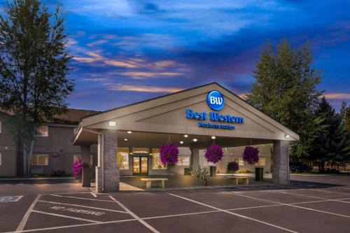 La Pine Hotel | Best Western Newberry Station