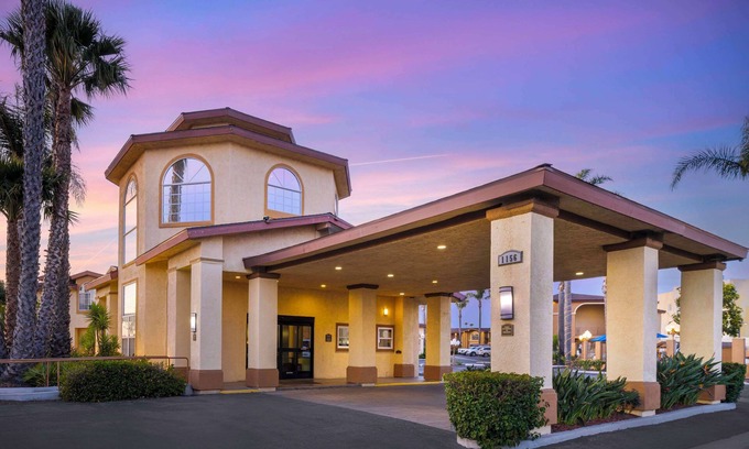 Five Points Northeast Hotel | Best Western Oxnard Inn