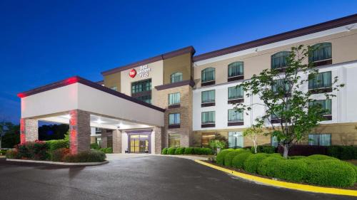 Crestline Heights Hotel | Best Western Plus Birmingham Inn & Suites