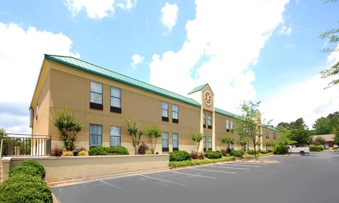 Southwest Raleigh Hotel | Best Western Plus Edison Inn