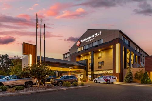 Regent Hotel | Best Western Plus InnTowner Madison
