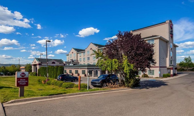 Liberty Lake Hotel | Best Western Plus Liberty Lake Inn