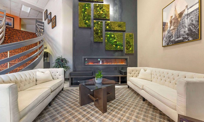 Southeast Salem Hotel | Best Western Plus Mill Creek Inn