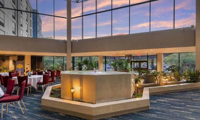 Marlborough Hotel | Best Western Royal Plaza Hotel & Trade Center