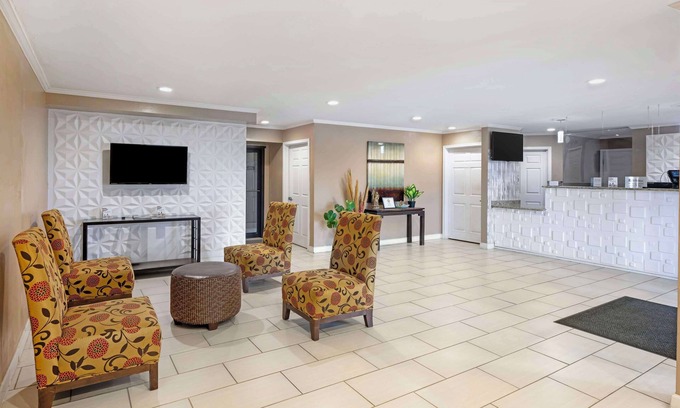 Ira Hotel | Best Western Snyder Inn
