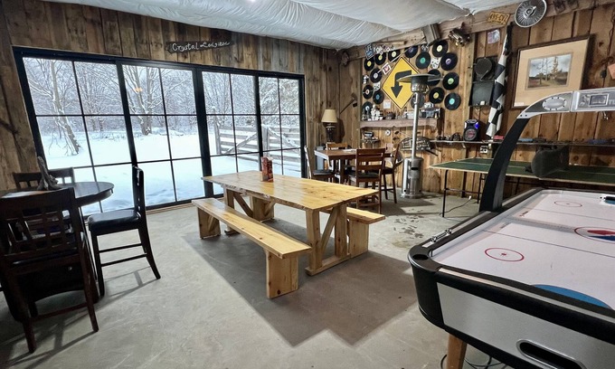 Benzonia House | Betsie River Lodge - Crystal Lodgings 1,700 sq ft!
