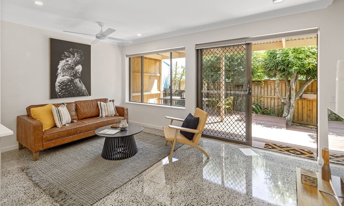 Tewantin House | Betty on Hilton - just steps from the river