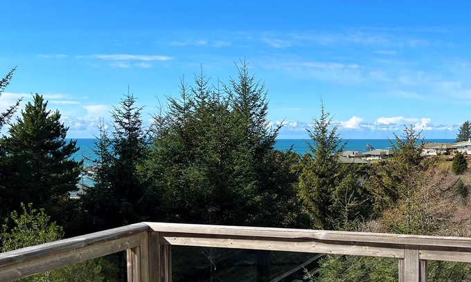 Brookings House | Betty's Beach House Bungalow