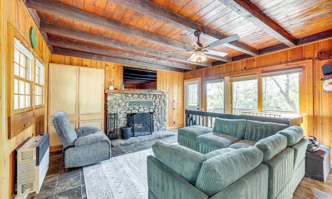 Running Springs Cabin | Between Big Bear & Lake Arrowhead - Cabin w/View!