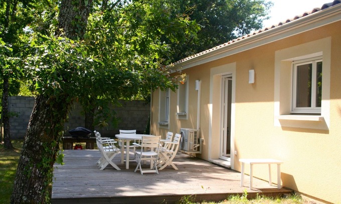 Le Porge House | Between Ocean + Bay + Lake, comfortable and modern, idyllic and calm