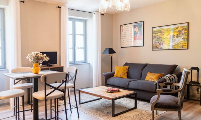Gourdon Apartment | Between Sarlat and Rocamadour, in Gourdon, apartment T2