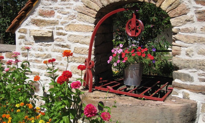 Nanton House | Between Tournus and Cluny, the charm of Southern Burgundy, "ViniCella" rural gîte