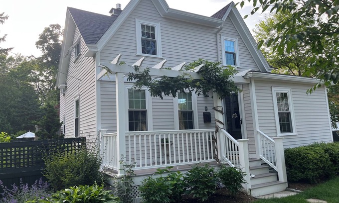 Beverly House | Beverly at its Best!
