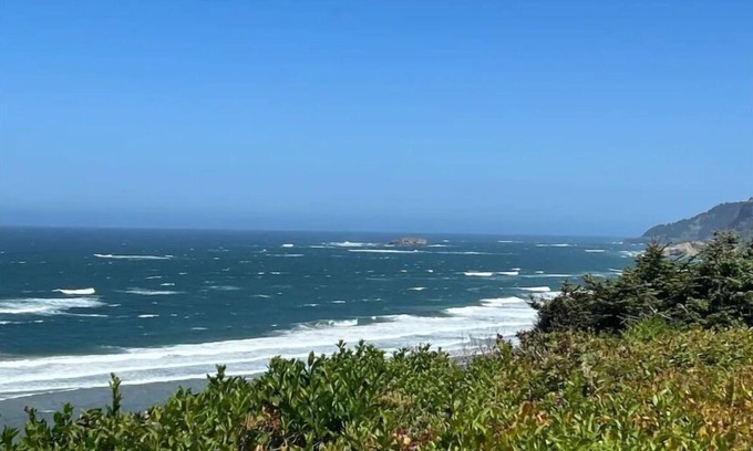 Beverly Beach House | Beverly Beach Bear Entire home - Ocean View