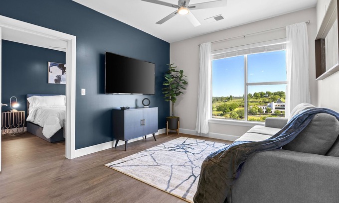 The Gulch Apartment | Beverly Hills Penthouse Suite The Gulch