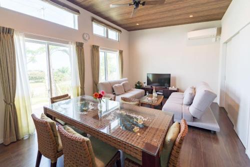 Miyakojima Villa | BEVERLY HILLS VILLA Miyakojima Resort