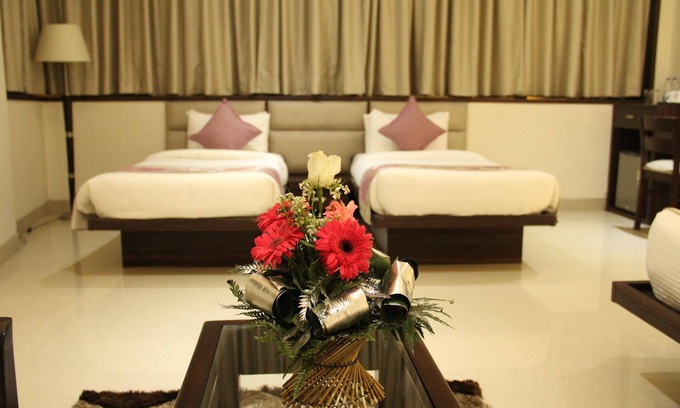 Sikandra Hotel | Bhawna Clarks Inn - Agra