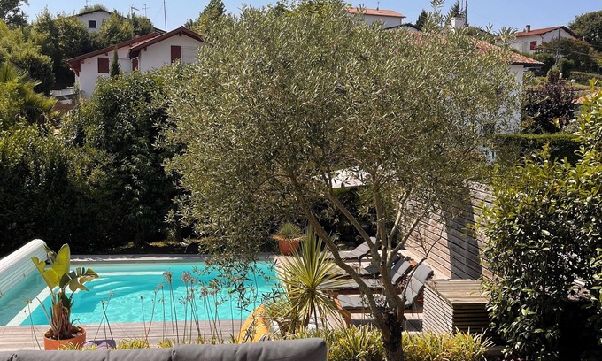 Arcangues House | Biarritz, Quiet house for 8 ps with south facing pool 10 minutes from the beaches