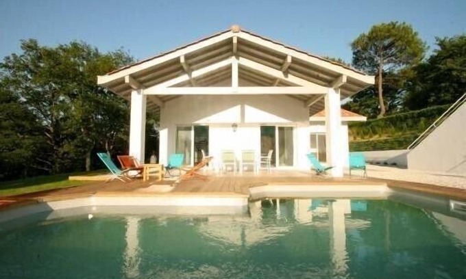 Arcangues Villa | BiarritzArcangues villa quiet design 170 m 2 greenery heated pool, 8 per