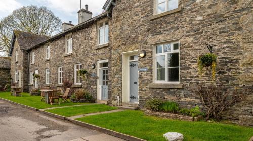 Graythwaite House | Bibby Lot