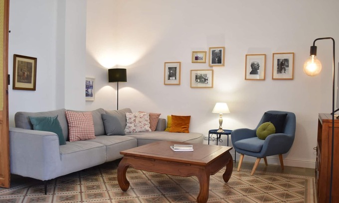 Montolivet Apartment | Big apartment near to Ruzafa
