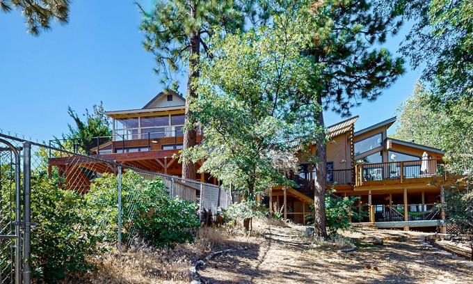 Fawnskin Cabin | Big Bear 7th Heaven ~ Lakeview Chalet with Hot Tub, Sauna, Grill, Great Deck Views