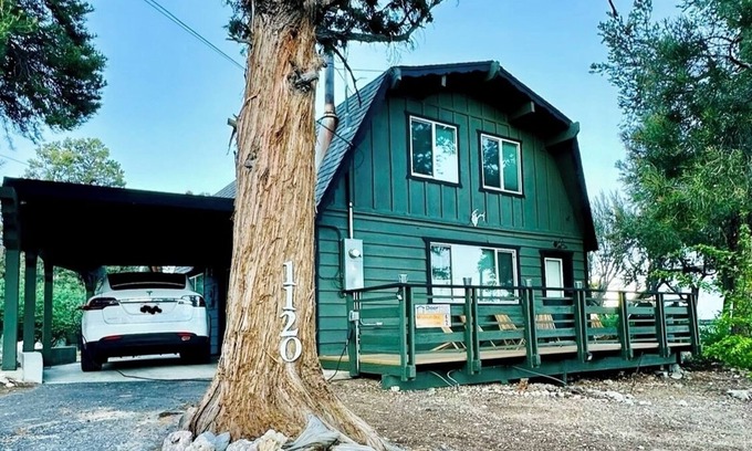 Whispering Forest Cabin | Big Bear Mountain View Cabin