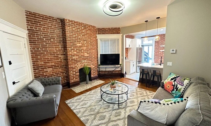 University District Apartment | Big Brick 2 Bedroom apartment in Victorian Village