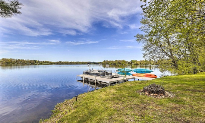 Rice Lake House | 'Big Fish Bay Hideaway' - Rice Lake Home w/Dock!