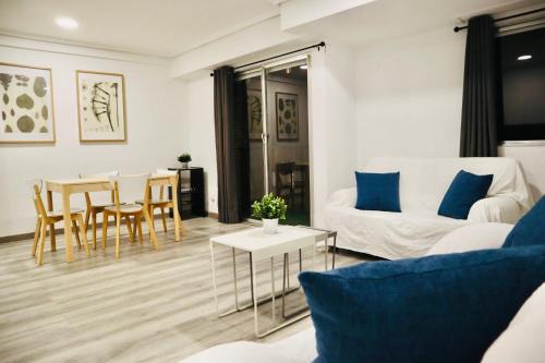 Montolivet Apartment | Big Flat Ruzafa